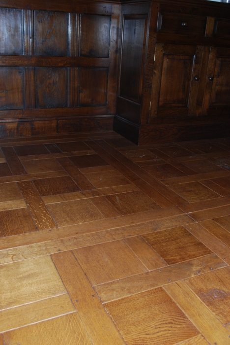 Light Character Grade Versailles Style Oak Panelled Flooring