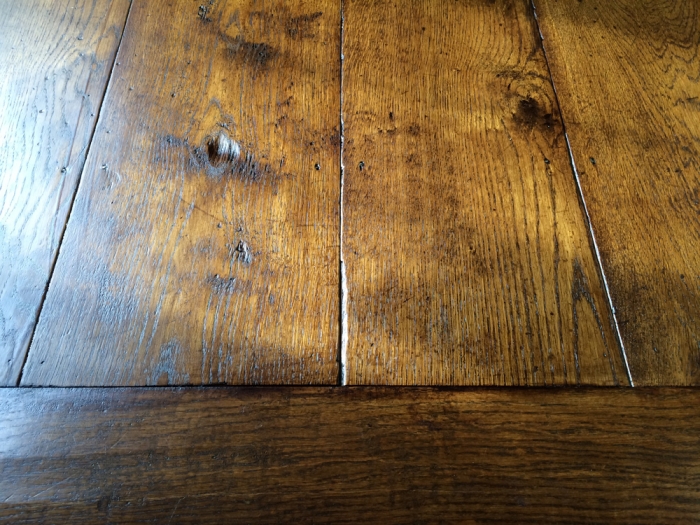 Character Solid Oak Random Width Floor with Boarder