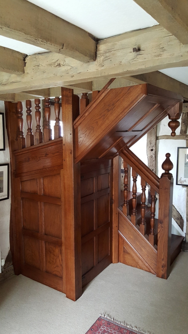 Oak Staircase with Faceted Finials and Under Stair Storage Cupboard