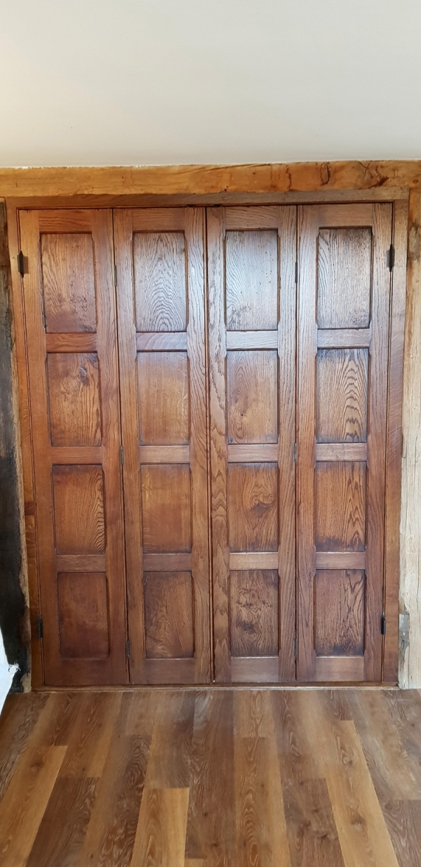 Solid Oak Bi-Fold Doors