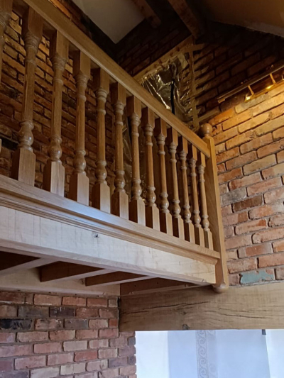 Hand Made Oak Gallery
